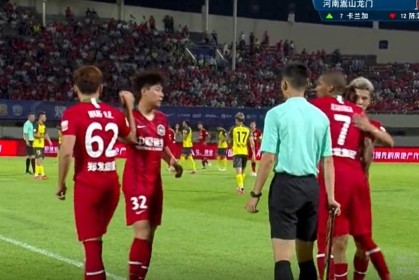  RB莱比锡青训小将首秀惊艳全场  