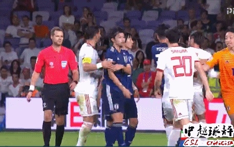  科隆布后卫默契十足，零封对手展现铁血防守